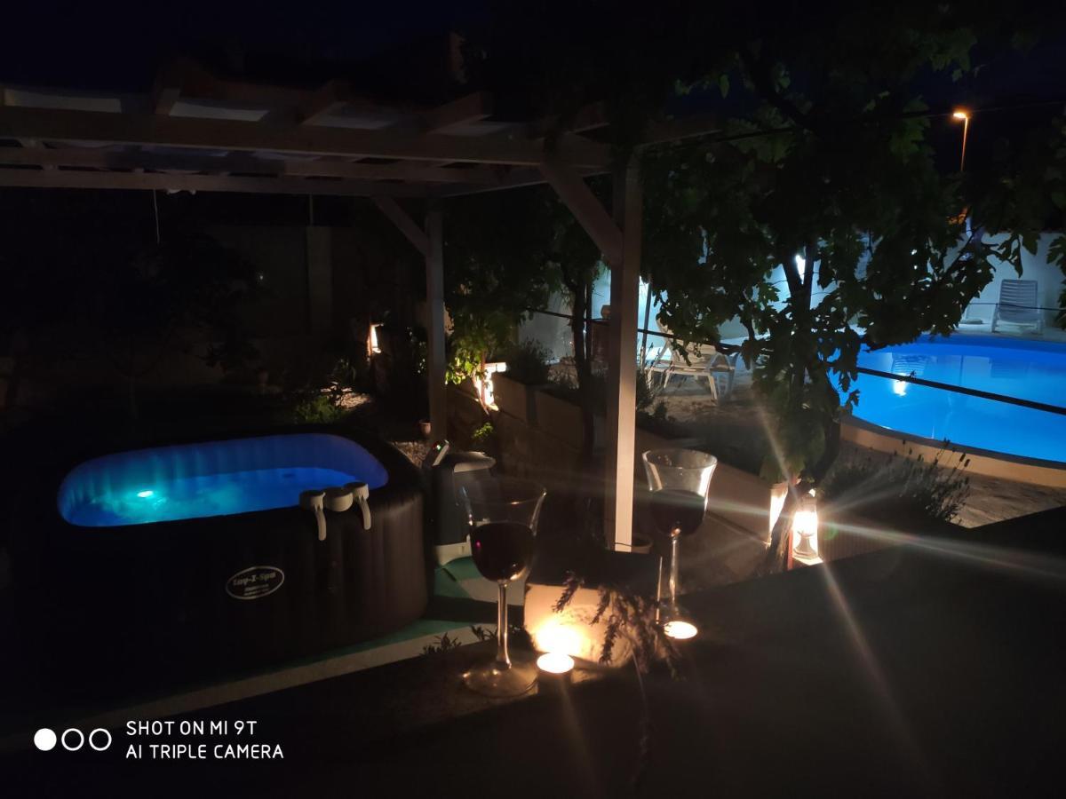 Vila Sentio Mare-Apartments Livaic Zeljko Пировац Екстериор снимка