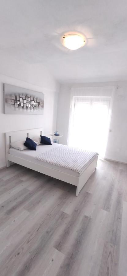Vila Sentio Mare-Apartments Livaic Zeljko Пировац Екстериор снимка