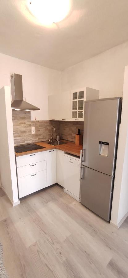 Vila Sentio Mare-Apartments Livaic Zeljko Пировац Екстериор снимка