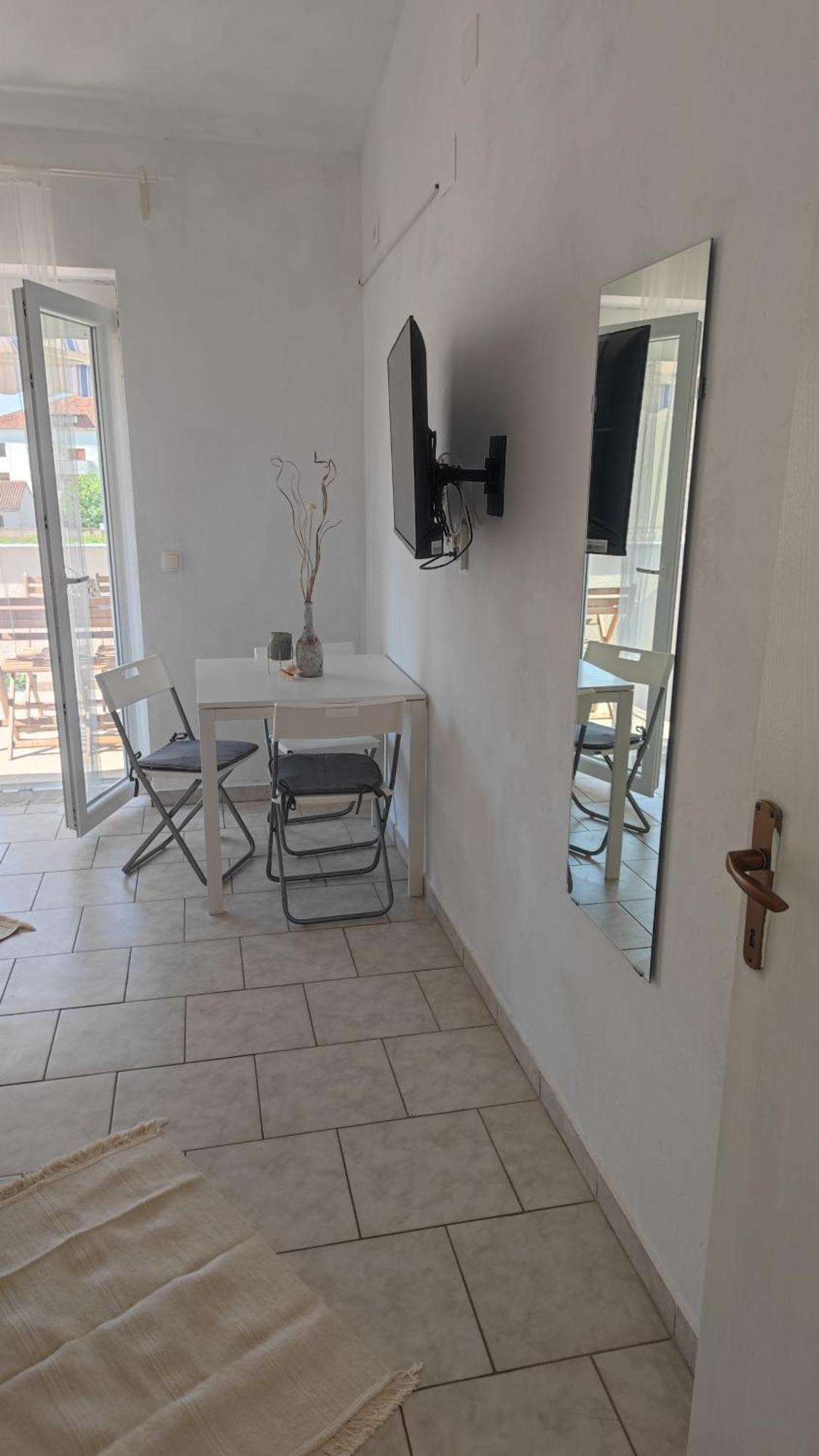 Vila Sentio Mare-Apartments Livaic Zeljko Пировац Екстериор снимка