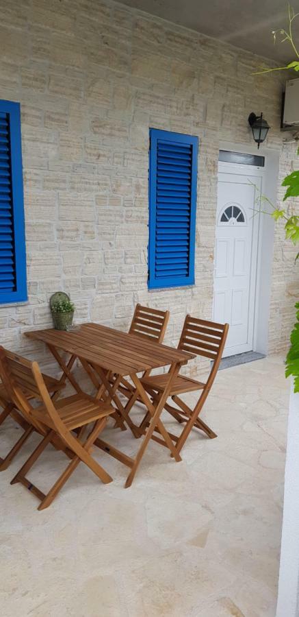 Vila Sentio Mare-Apartments Livaic Zeljko Пировац Екстериор снимка